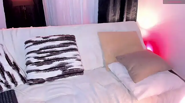 Josep Davies online show from 03-20-25, 05:35