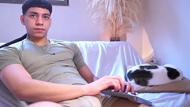 Josep Davies online show from 03-08-26, 02:09