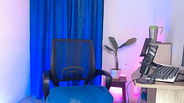 Snapshot of DanteSantoro chatting on 07-15-26, 12:45 DanteSantoro online show from 07-15-26, 12:45