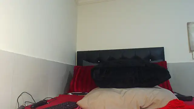 Fiercefoxxy online show from 05-26-26, 09:51