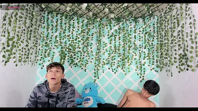 oliverhot2005 online show from 01-13-26, 01:53