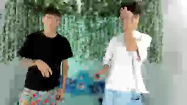 oliverhot2005 online show from 12-02-25, 03:58