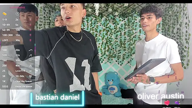 oliverhot2005 online show from 11-18-25, 02:42