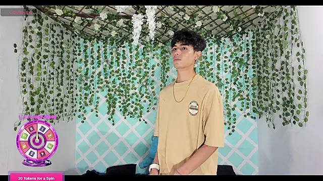 oliverhot2005 online show from 01-05-26, 08:34