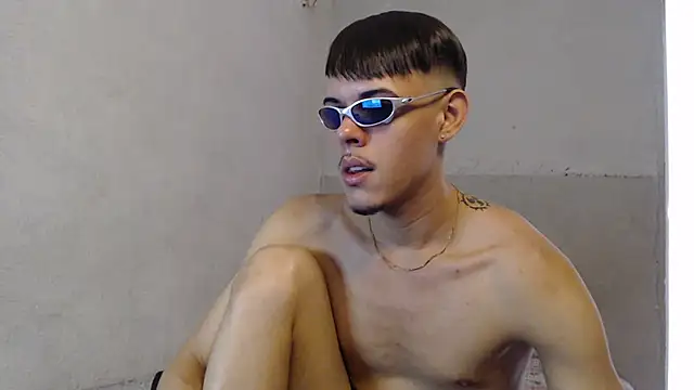 MicaelRian69 online show from 10-25-25, 02:17