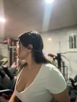 melanny10 online show from 12-19-25, 06:38