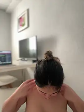 melanny10 online show from 02-16-25, 03:38