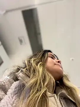 melanny10 online show from 02-13-25, 12:43