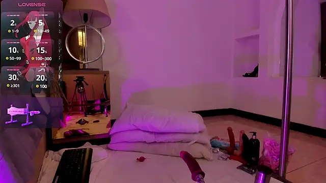 Snapshot of Aisha_cooper chatting on 12-06-24, 05:47 Aisha cooper online show from 12-06-24, 05:47