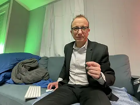 mouser21212 online show from 03-15-25, 07:09