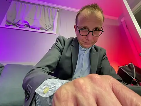 mouser21212 online show from 02-26-25, 07:23