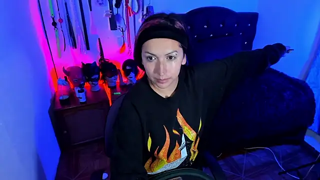 LucyStrike  online show from 01-07-26, 12:37