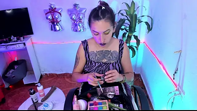 LucyStrike  online show from 05-28-26, 02:52
