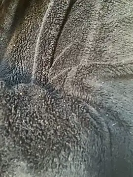 Luccreccia  online show from 11-21-25, 10:03