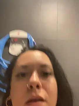 Luccreccia  online show from 09-28-25, 09:27