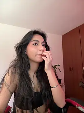 Dahian-peach online show from 04-18-26, 06:43