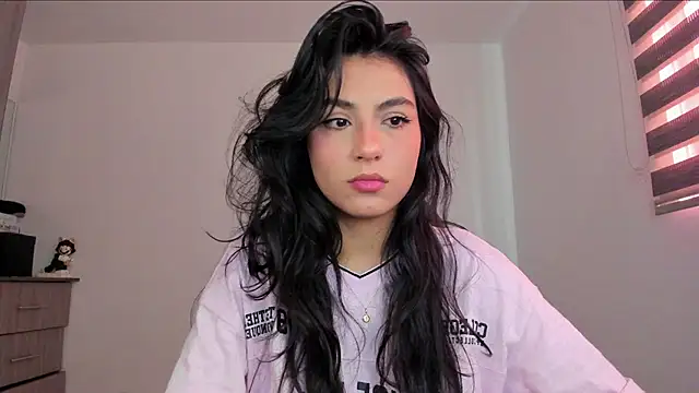 Snapshot of Dahian-peach chatting on 09-20-25, 05:29 Dahian-peach online show from 09-20-25, 05:29