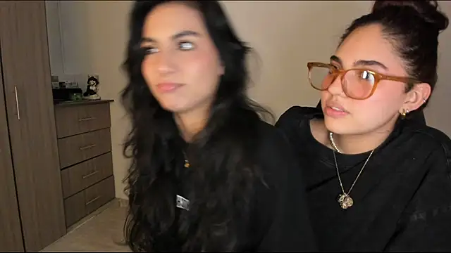 Snapshot of Dahian-peach chatting on 11-11-25, 05:35 Dahian-peach online show from 11-11-25, 05:35