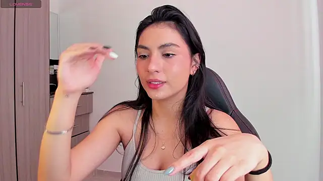 Snapshot of Dahian-peach chatting on 10-01-25, 05:28 Dahian-peach online show from 10-01-25, 05:28