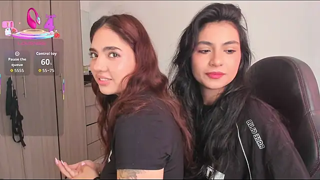 Snapshot of Dahian-peach chatting on 11-22-25, 08:18 Dahian-peach online show from 11-22-25, 08:18