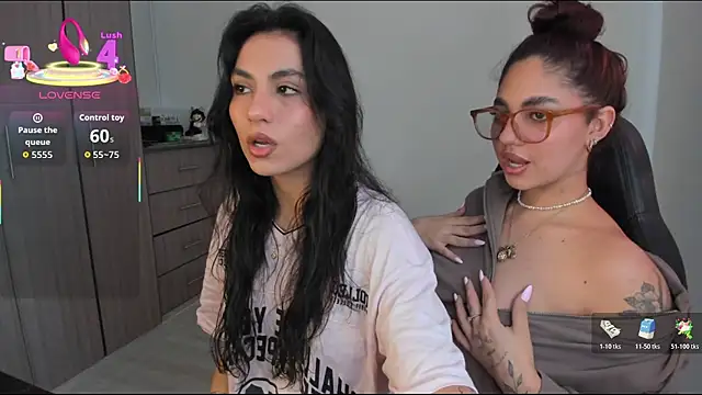 Snapshot of Dahian-peach chatting on 11-14-25, 07:28 Dahian-peach online show from 11-14-25, 07:28