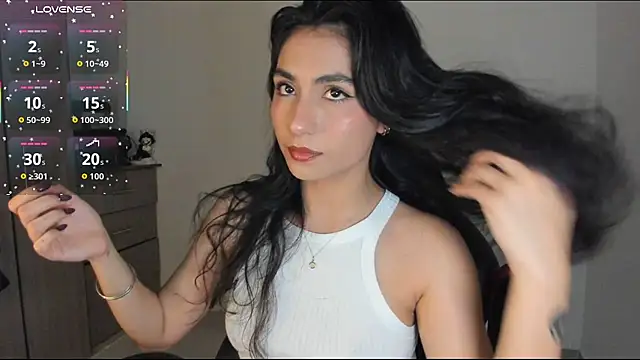 Snapshot of Dahian-peach chatting on 10-27-25, 01:17 Dahian-peach online show from 10-27-25, 01:17