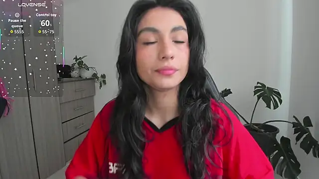 Snapshot of Dahian-peach chatting on 12-19-25, 05:15 Dahian-peach online show from 12-19-25, 05:15