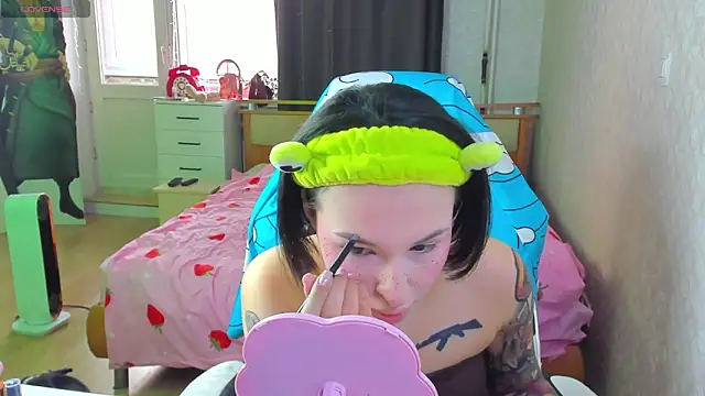 Snapshot of folinskayyya chatting on 02-27-26, 06:57 folinskayyya online show from 02-27-26, 06:57