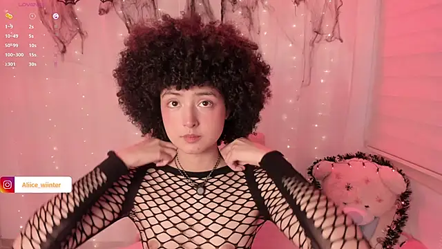 Alice winter  online show from 10-18-25, 07:05