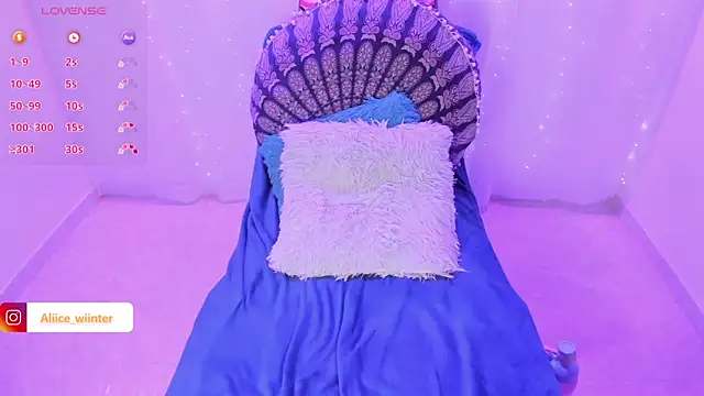 Alice winter  online show from 03-19-25, 10:31