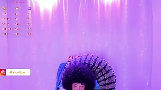 Alice winter  online show from 03-18-25, 07:22