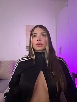 Ashleyjenner  online show from 03-06-26, 09:37