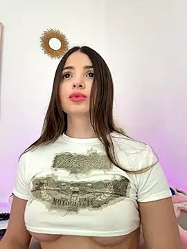 Snapshot of Ashleyjenner_ chatting on 10-01-25, 07:51 Ashleyjenner online show from 10-01-25, 07:51