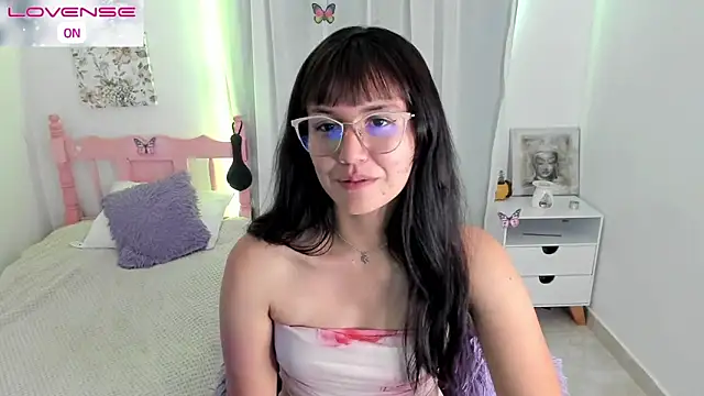 cute roxy online show from 11-06-25, 02:15