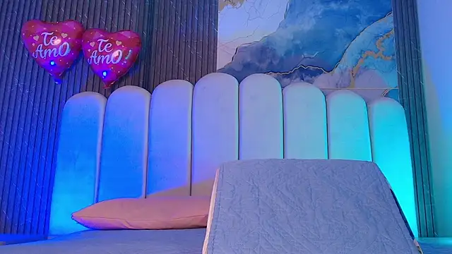 Snapshot of hot_dione chatting on 02-24-26, 07:15 hot dione online show from 02-24-26, 07:15