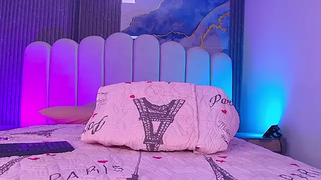 hot dione online show from 03-24-26, 07:14