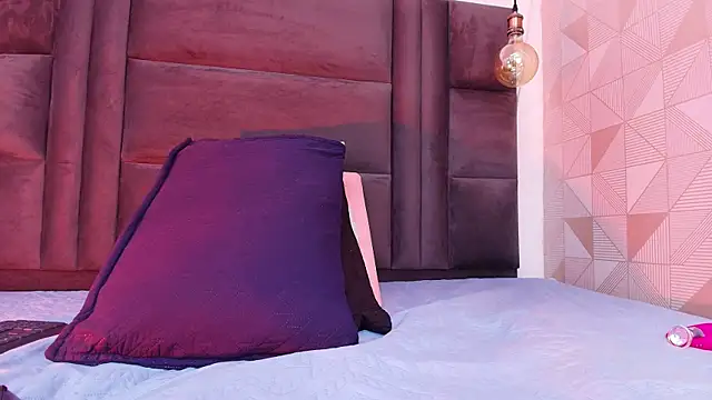 hot dione online show from 10-03-25, 07:15