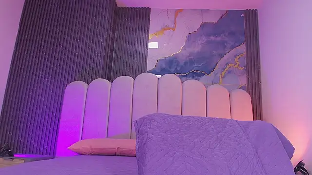 hot dione online show from 03-25-26, 07:13