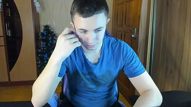 Snapshot of bigmark033 chatting on 01-17-25, 01:03 bigmark033 online show from 01-17-25, 01:03