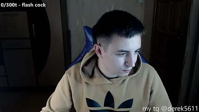 Snapshot of bigmark033 chatting on 10-13-25, 05:03 bigmark033 online show from 10-13-25, 05:03