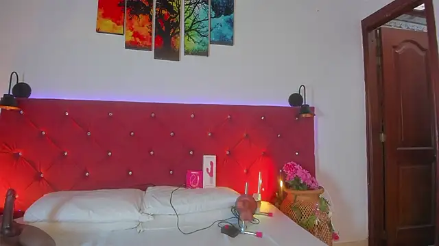 Snapshot of Ruth_harvey_ chatting on 03-07-26, 01:27 Ruth harvey online show from 03-07-26, 01:27