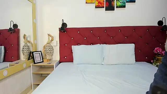 Ruth harvey  online show from 11-26-25, 01:11