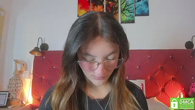 Snapshot of Ruth_harvey_ chatting on 03-19-26, 01:11 Ruth harvey online show from 03-19-26, 01:11