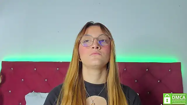 Snapshot of Ruth_harvey_ chatting on 02-28-25, 11:36 Ruth harvey online show from 02-28-25, 11:36