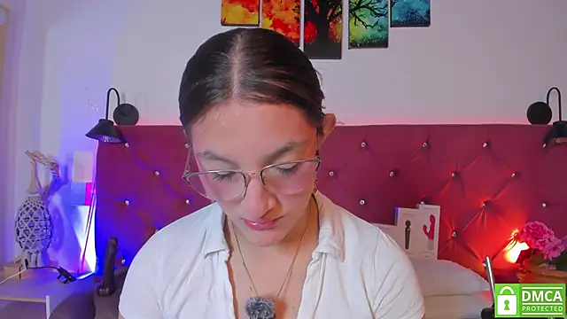 Ruth harvey  online show from 05-08-26, 01:04