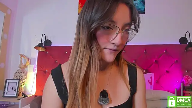 Snapshot of Ruth_harvey_ chatting on 04-13-26, 02:10 Ruth harvey online show from 04-13-26, 02:10