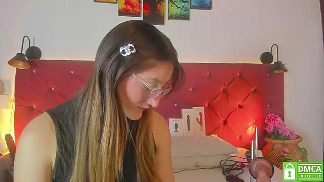 Snapshot of Ruth_harvey_ chatting on 03-24-26, 01:22 Ruth harvey online show from 03-24-26, 01:22