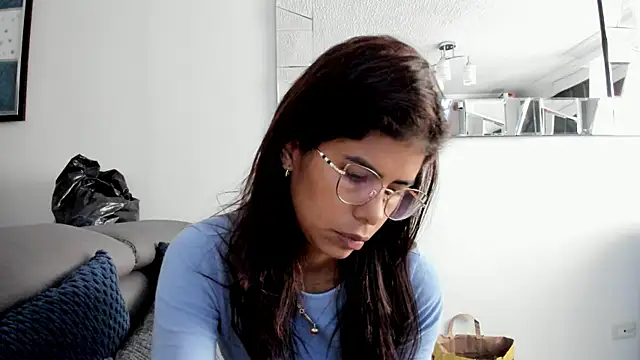 karlina charlotte1 online show from 03-03-25, 01:23