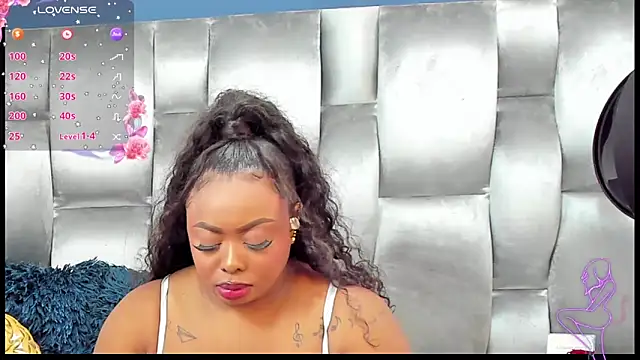 CamilaBenitez online show from 03-14-26, 11:00