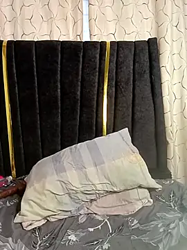 Snapshot of carenic chatting on 02-25-26, 01:00 carenic online show from 02-25-26, 01:00